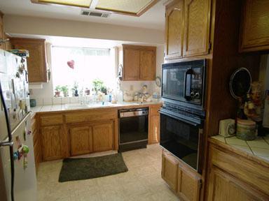 2900 Larrynell Dr, Ceres, CA 95307 photo 2