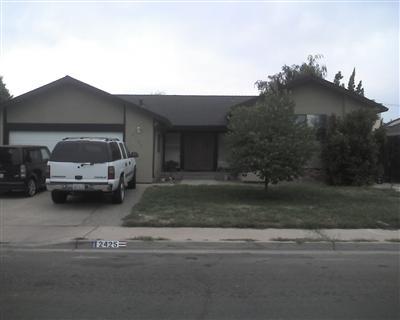2425 Clara Dr, Turlock, CA 95380 photo 1