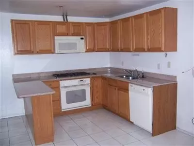 206 Dan St, Manteca, CA 95336 photo 2