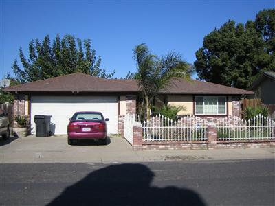 4821 Mcnary Ct, Modesto, CA 95357 photo 2