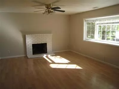 417 Marie Ave, Tracy, CA 95376 photo 2