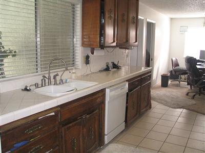 909 Nolte Ln, Modesto, CA 95355 photo 2