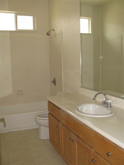 3779 Old Oak Dr, Ceres, CA 95307 photo 4