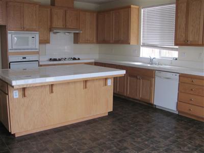 3779 Old Oak Dr, Ceres, CA 95307 photo 2