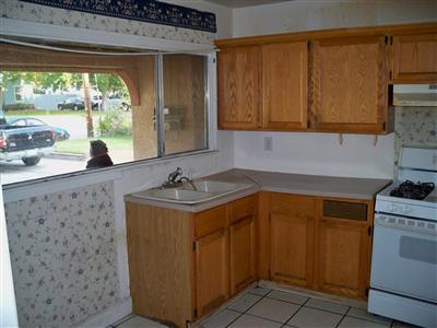 2671 Hawthorne St, Sacramento, CA 95815 photo 3