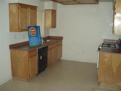 31 S Dana Ave, Planada, CA 95365 photo 3