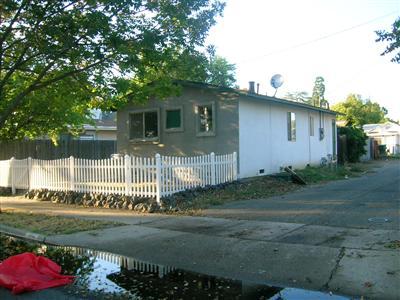 513 Redwood Ave, Modesto, CA 95354 photo 1