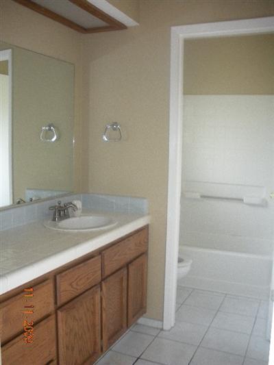 723 E Century Pl, Lodi, CA 95240 photo 6