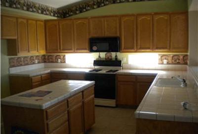 942 Fallbrook Ct, Escalon, CA 95320 photo 2