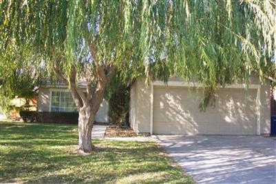 829 Cathedral Ln, Modesto, CA 95351 photo 1