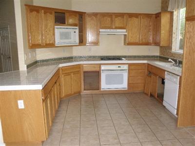 1633 Snyder Ave, Modesto, CA 95356 photo 4
