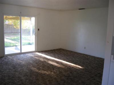 1130 9th St, Turlock, CA 95380 photo 2