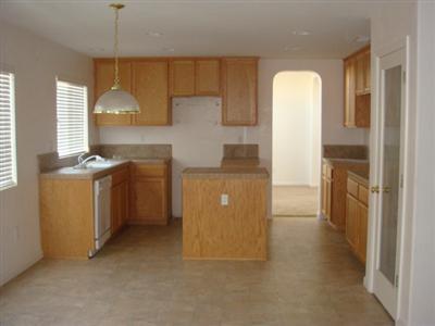 343 Mandarin Ct, Livingston, CA 95334 photo 4