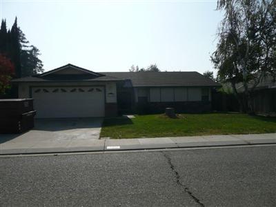 930 Cypress St, Manteca, CA 95336 photo 1