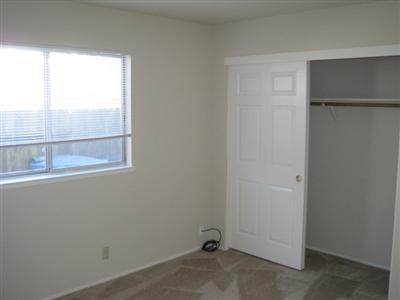 8239 Benjamin Dr, Antelope, CA 95843 photo 4