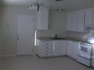 4335 Elton Ave, Olivehurst, CA 95961 photo 2