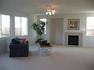 1409 Highnoon Dr, Plumas Lake, CA 95961 photo 2