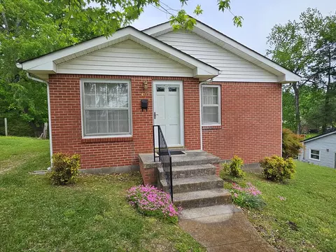 407 E College Ave, Carthage, TN 37030