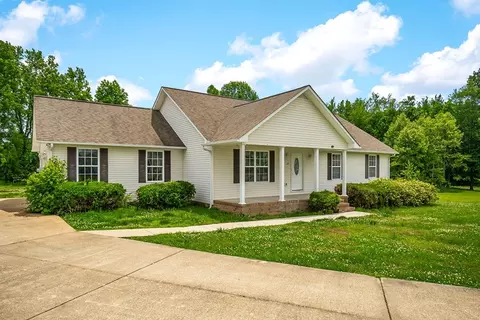 122 Rustling Oaks, Sparta, TN 38583 photo 1
