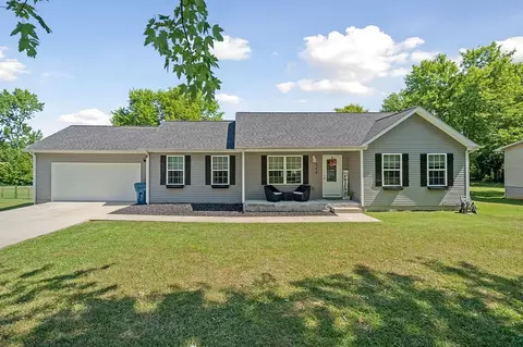 153 Chestnut St, Baxter, TN 38544 photo 1