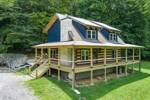 366 S Cave Valley Rd, Byrdstown, TN 38549