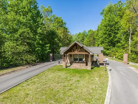 980 Eastridge Pass, Monterey, TN 38574