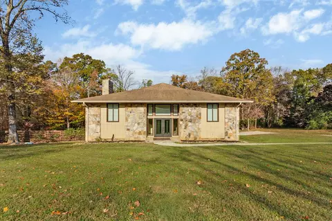 10109 Loma Dr, Knoxville, TN 37922