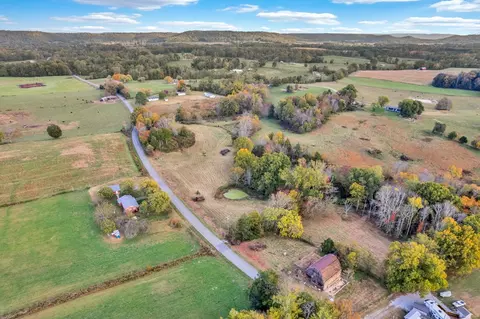 4200 Apt 3 Will Thompson Rd, Walling, TN 38587 photo 2