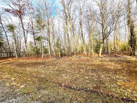 725 Westchester Dr, Crossville, TN 38558