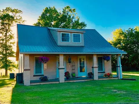 736 Main St, Baxter, TN 38544 photo 1
