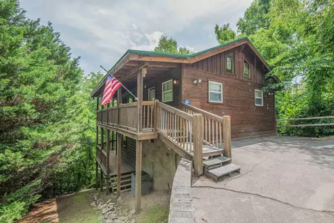 1615 Paradise Ridge Dr, Sevierville, TN 37862