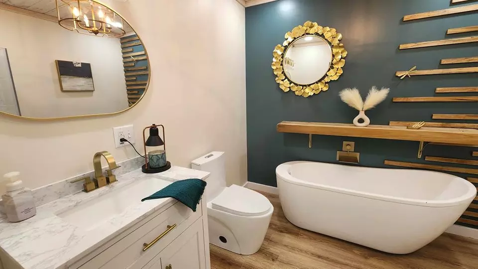Bath - 544 Owsley St, Burkesville, KY 42717 photo 5 of 5