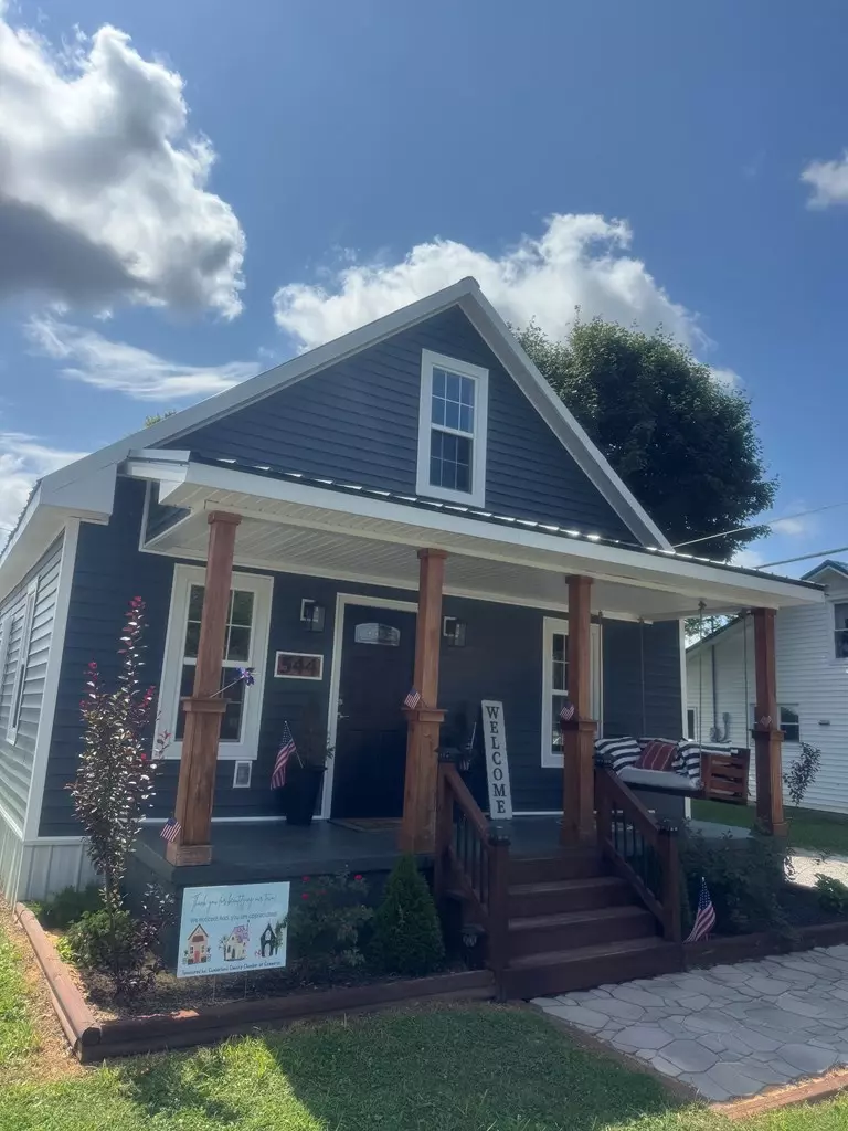 Exterior - 544 Owsley St, Burkesville, KY 42717 photo 6 of 6