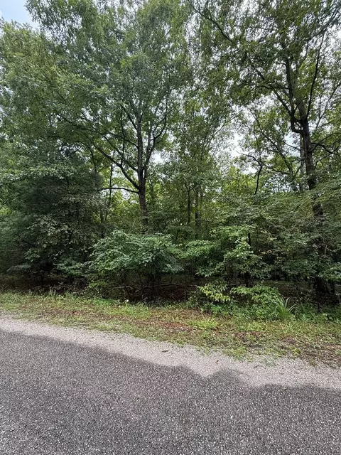 3038 Oklahoma Dr, Crossville, TN 38572