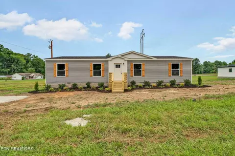 126 Pullman Ln, Oneida, TN 37841