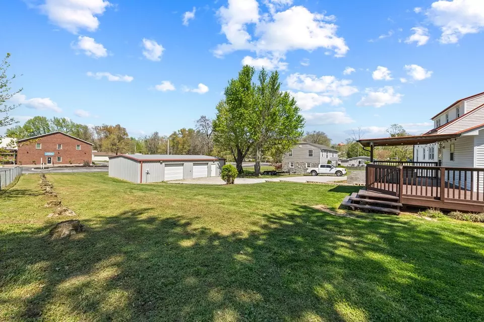 Exterior - 442 Bradley Dr, Cookeville, TN 38501 photo 6 of 9
