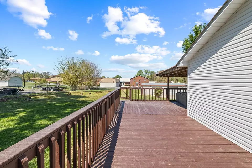 Exterior - 442 Bradley Dr, Cookeville, TN 38501 photo 7 of 9