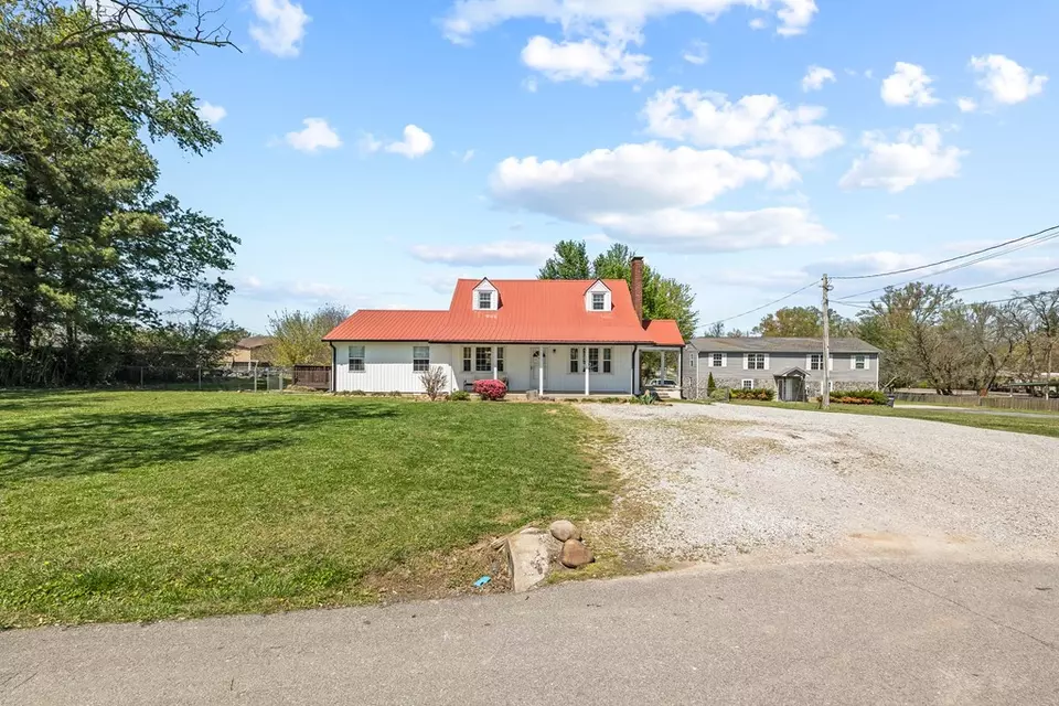 Exterior - 442 Bradley Dr, Cookeville, TN 38501 photo 1 of 9