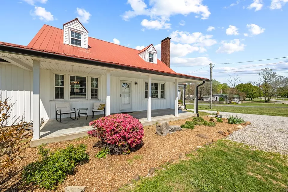 Exterior - 442 Bradley Dr, Cookeville, TN 38501 photo 4 of 9
