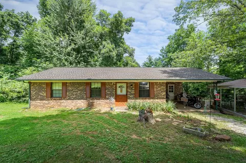 811 Greenfield Dr, Livingston, TN 38570