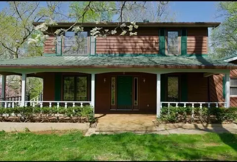 819 Greenfield Dr, Livingston, TN 38570