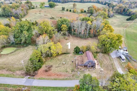 4200 Apt 1 Will Thompson Rd, Walling, TN 38587 photo 2
