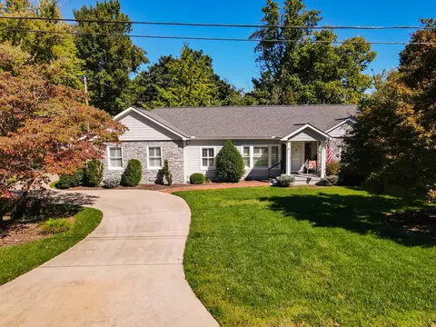 310 E 7th St, Cookeville, TN 38501