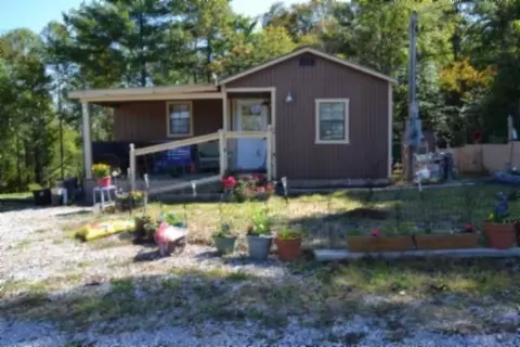 688 Boone Ridge Rd, Jamestown, TN 38556