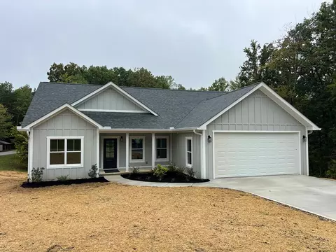 85 Laurel Dr, Jamestown, TN 38556