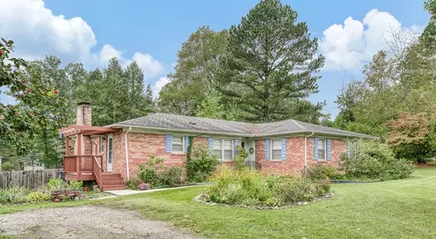 977 Sunset Dr, Cookeville, TN 38501