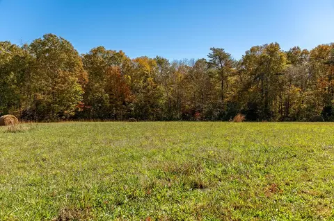 1090 Old Sunbright Rd, Jamestown, TN 38556