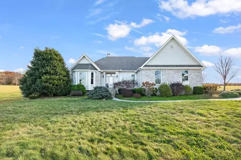 135 Austin Ln, Deer Lodge, TN 37726