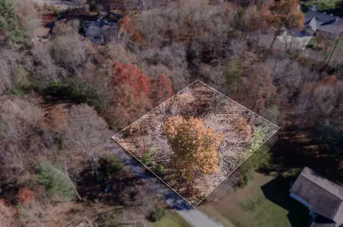 16 Rena Cir, Crossville, TN 38572