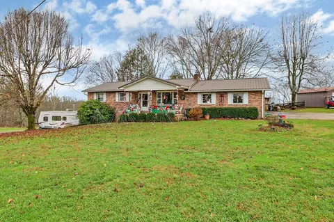 2620 Deer Lodge Hwy, Deer Lodge, TN 37726